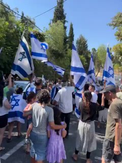 קבלת הפנים של תושבי שכונת קרית יובל עיר גנים ללוחם סיירת...