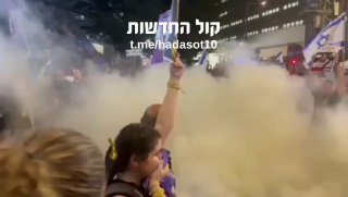 עימותים בין שוטרים לאנרכיסטים בת