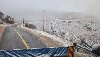 וזה הבוקר - שלג ראשון בחרמון הישראלי☃️...