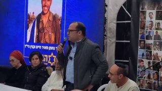 חזקי ברוך: איציק בונצל, אביו של עמית בונצל, שנפל במהלך הקרבות...