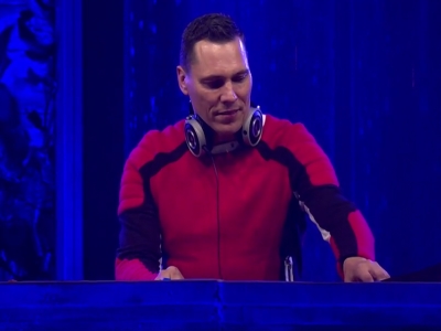 Tiesto - Tomorrowland 2015 הסט המלא מטומורולנד